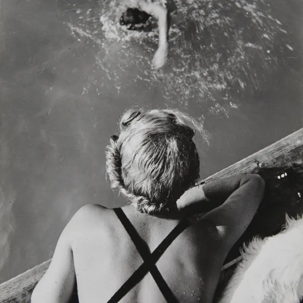 Paul Wolff, Le Premier Bain en extérieur !